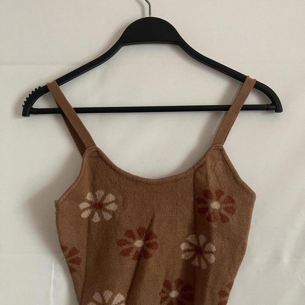 🤎 Altar’d State Brown Daisy Knit Crop Top – Size S